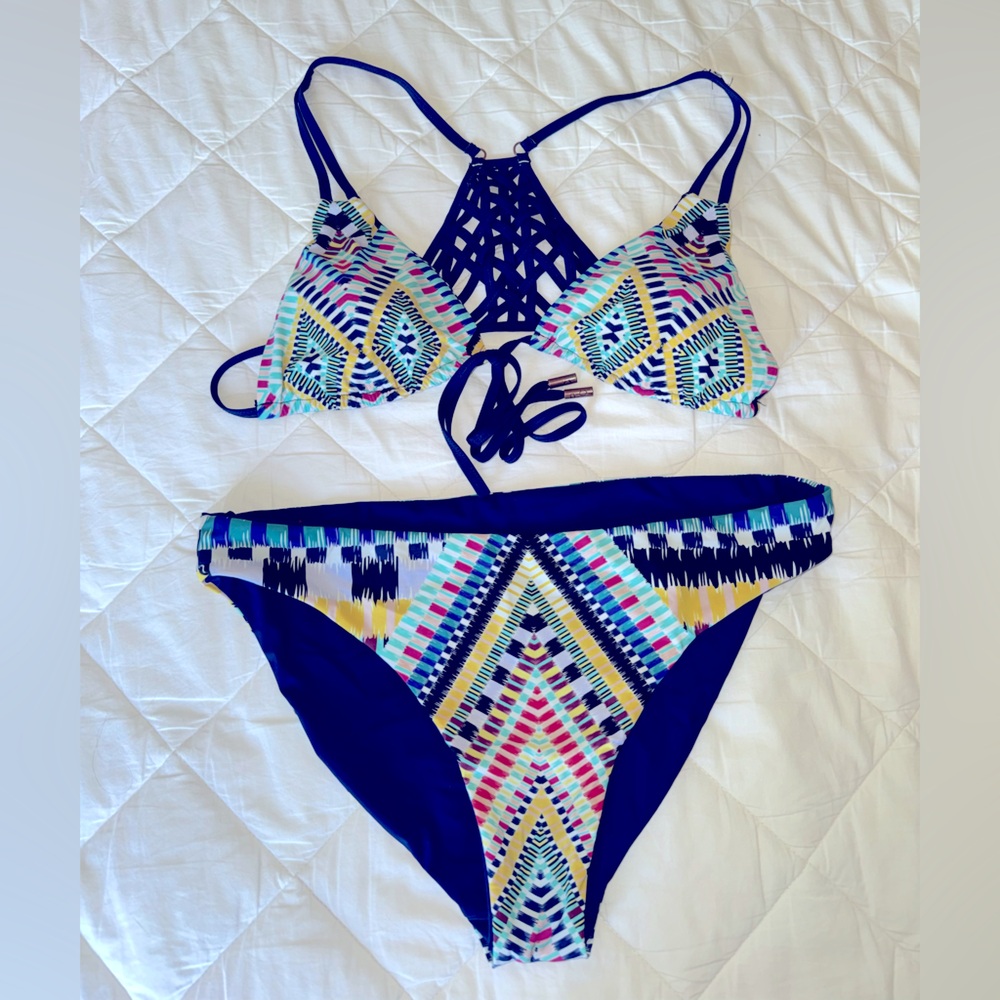 Red Carter Swimsuit Bikini, M🦋